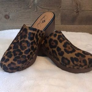 Patricia Nash animal print clog